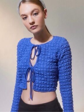 EUC Urban Outfitters W's Blue Tie Front Top Sz Large Trendy Festival Ruched